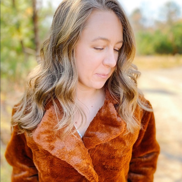 Meet your Posher, Katie - Picture 4 of 5